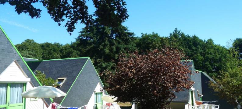 兰德鲁耶特沃尔露营酒店(Camping le Val de Landrouet)图片