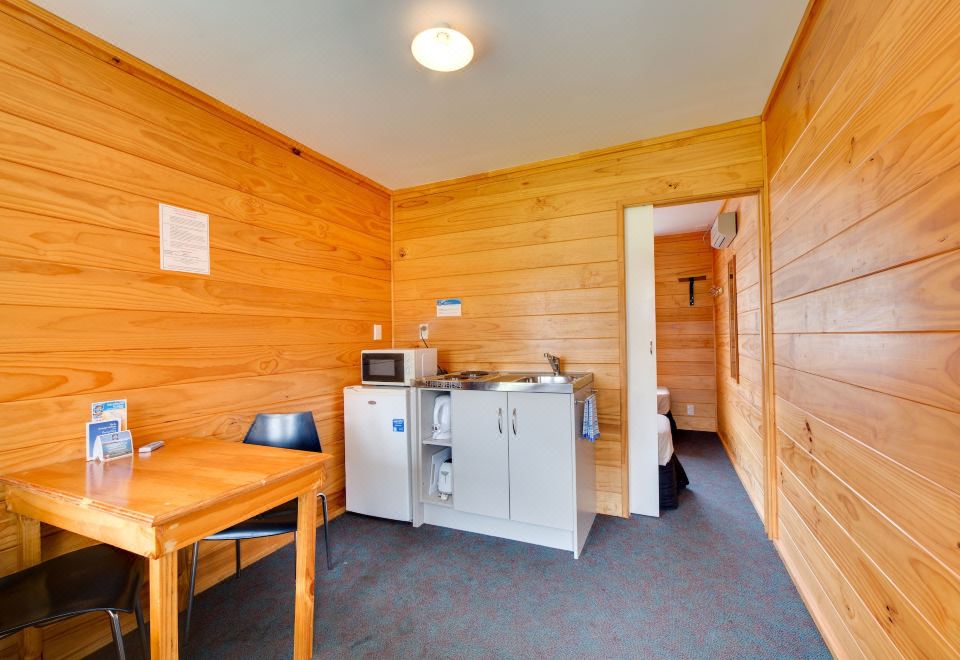 Wellington Top 10 Holiday ParkHotel Overview