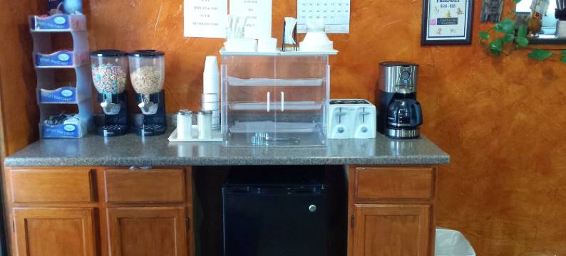 弗拉托尼亚逍遥酒店(Carefree Inn Flatonia)图片