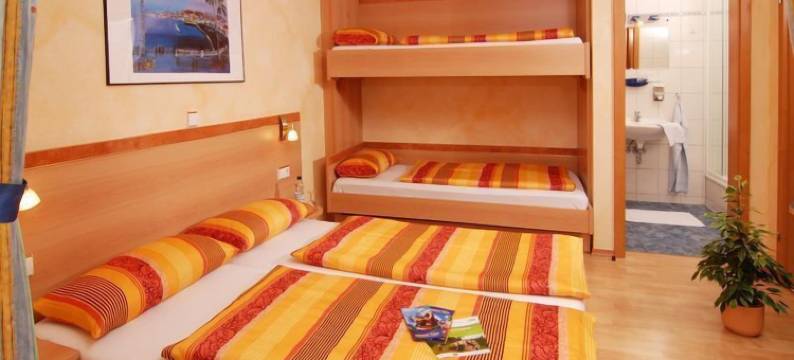 雪顶酒店(Snowcrest Hotel)图片