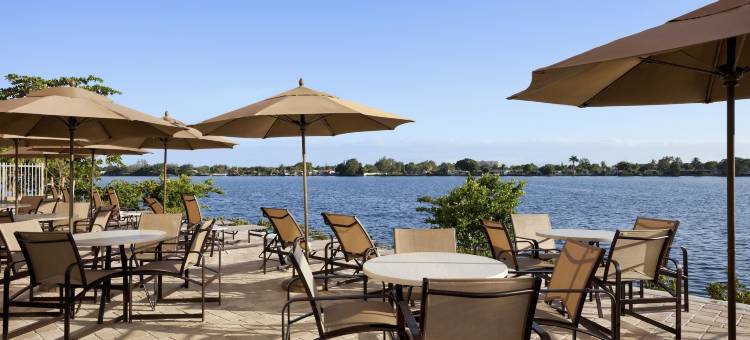 洲际酒店集团迈阿密机场蓝色泻湖区智选假日酒店(Holiday Inn Express Miami Airport-Blue Lagoon Area, an IHG Hotel)图片