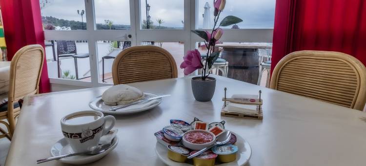 OYO拉斯埃里萨斯酒店(Hotel Las Errizas by Vivere Stays)图片