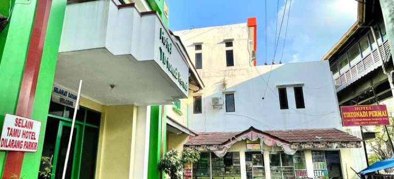 蒂尔托纳迪柏迈酒店(Hotel Tirtonadi Permai)图片