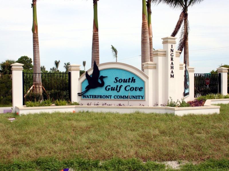 Dolphin Cove Over view