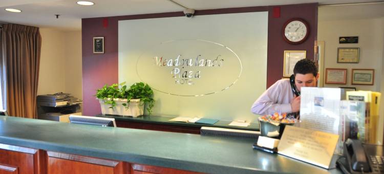 梅多兰兹广场酒店(Meadowlands Plaza Hotel)图片