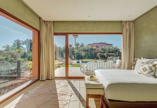 Villa Rosea Hotel Overview