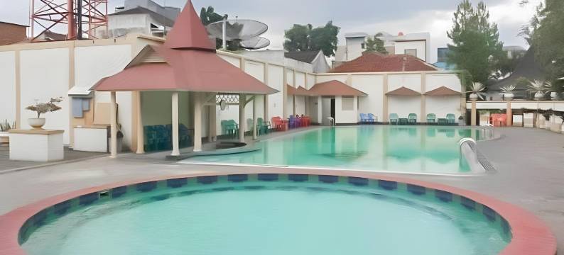 Urbanview Hotel Crown Tasikmalaya by RedDoorz图片