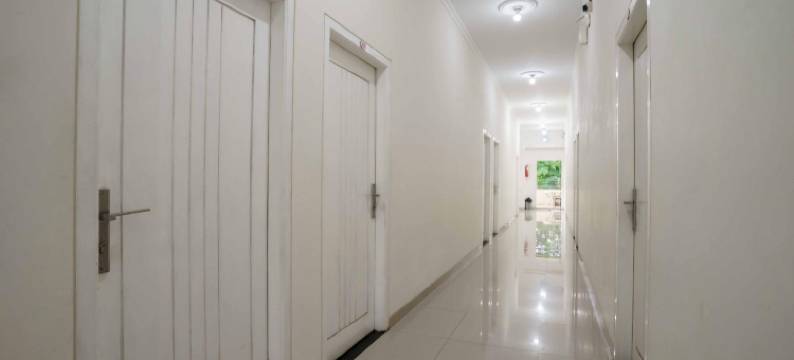 RedDoorz at Andalas Asri图片