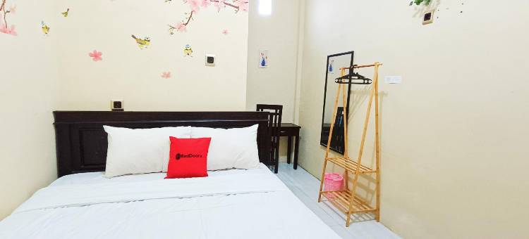 红门子清真酒店靠近UNTAG Banyuwangi 2(RedDoorz Syariah Near Universitas 17 Agustus Banyuwangi)图片