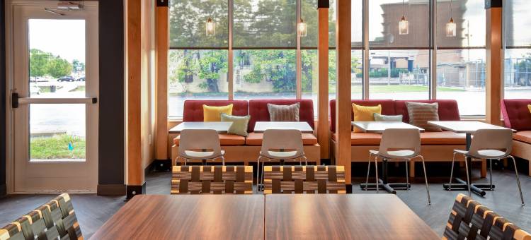 路易斯威尔机场希尔顿Tru酒店(Tru by Hilton Louisville Airport)图片