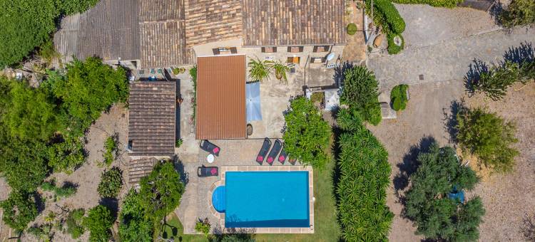 Traditional Charm with Private Pool图片