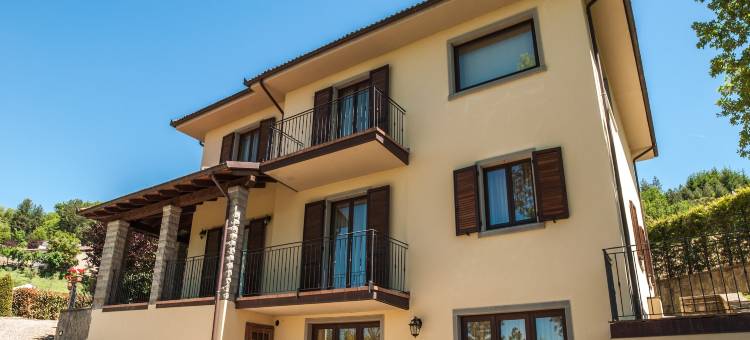 Villa in Lonnano with pool图片