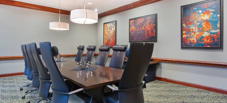 Holiday Inn 大学广场，草地滚球场(Holiday Inn UNIVERSITY PLAZA-BOWLING GREEN by IHG)图片