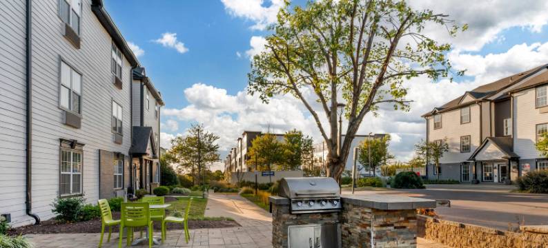 斯特林近杜勒斯镇中心的美茵斯坦套房酒店(Dulles Suites)图片