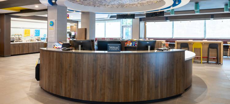 Tru by Hilton Commerce图片