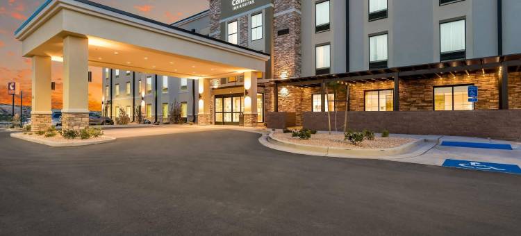锡安公园区舒适套房酒店(Comfort Inn & Suites Zion Park Area)图片