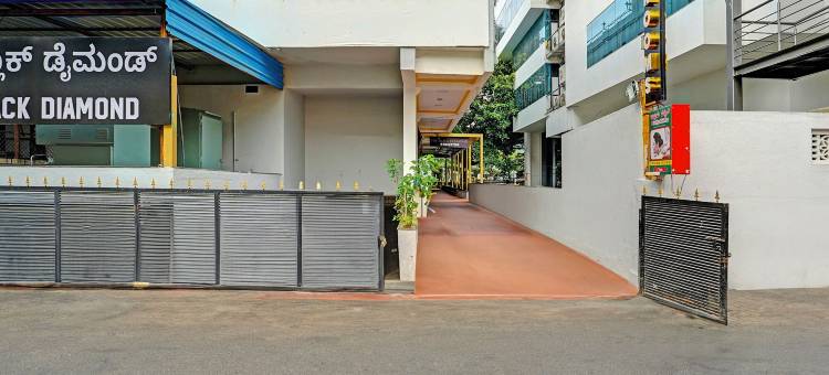 Fabhotel 黑钻石酒店(Fabhotel The Black Diamond)图片