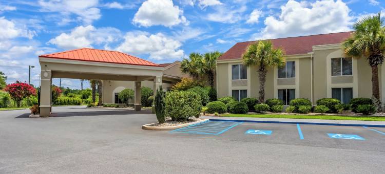 沃尔特伯勒I-95舒适套房酒店(Comfort Inn & Suites Walterboro I-95)图片