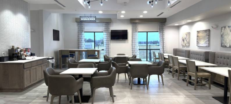 Merica Inn & Suites图片