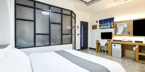 橫城春日自助入住酒店