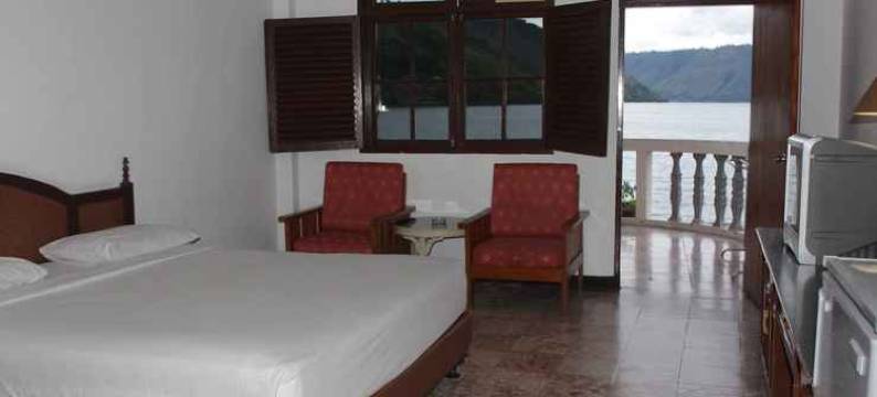 达玛亚贡海滩酒店(Darma Agung Beach Hotel Parapat)图片