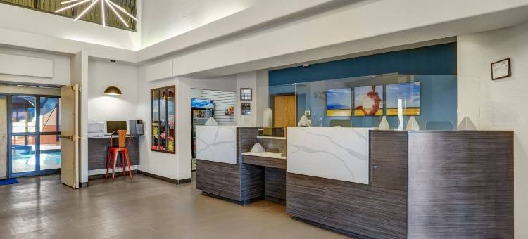 红鹿市温德姆戴斯酒店(PRAIRIE CREST RED DEER by IHG)图片
