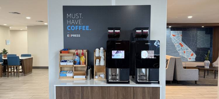 Holiday Inn Express 范奈斯(Holiday Inn Express VAN NUYS by IHG)图片
