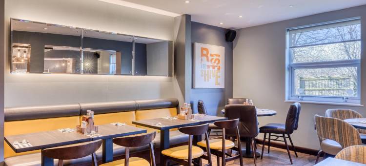 切姆斯福德博勒姆普里米尔酒店(Premier Inn Chelmsford (Boreham))图片