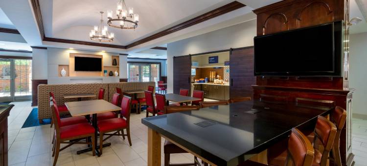 Holiday Inn Express 州立学院@威廉斯堡SQ(Holiday Inn Express STATE COLLEGE @WILLIAMSBURG SQ by IHG)图片