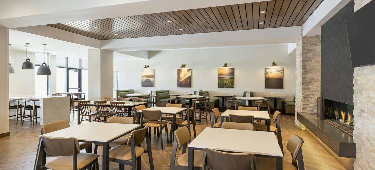 明尼阿波利斯北部/布莱恩万枫酒店及套房(Fairfield Inn & Suites Minneapolis North/Blaine)图片