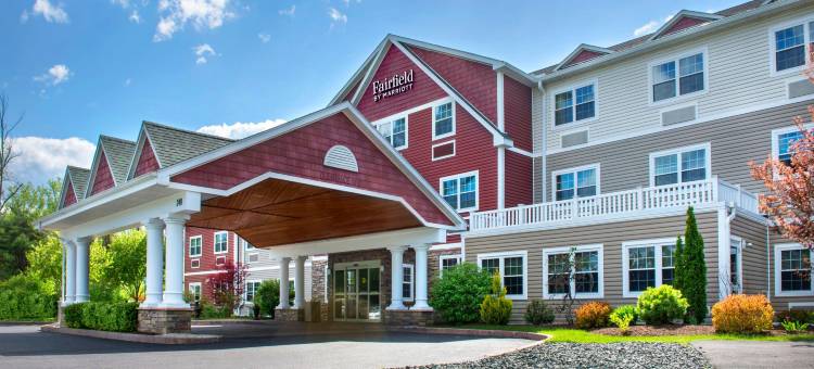 大巴灵顿莱诺克斯/伯克希尔万枫酒店及套房(Fairfield Inn & Suites Great Barrington Lenox/Berkshires)图片