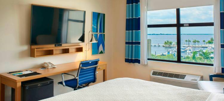 蓬塔戈尔尔达港湾福朋喜来登酒店(Four Points by Sheraton Punta Gorda Harborside)图片