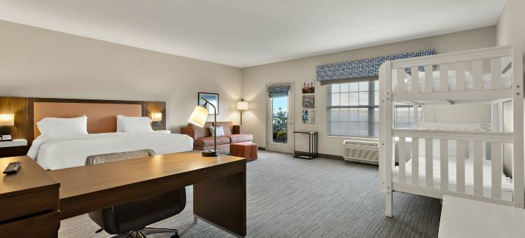 希尔顿欢朋套房酒店-佩托斯基(Hampton Inn & Suites Petoskey)图片