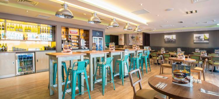 利奇菲尔德普莱米尔酒店市中心(Premier Inn Lichfield City Centre)图片