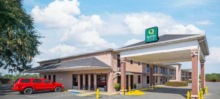 利夫奥克 I-10 283 号出口凯艺套房酒店(Quality Inn & Suites Live Oak I-10 Exit 283)图片