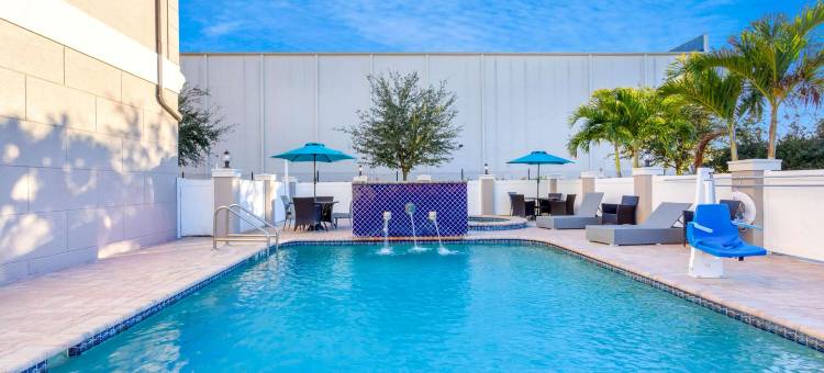 坦帕中心拉昆塔温德姆套房酒店(La Quinta Inn & Suites by Wyndham Tampa Central)图片