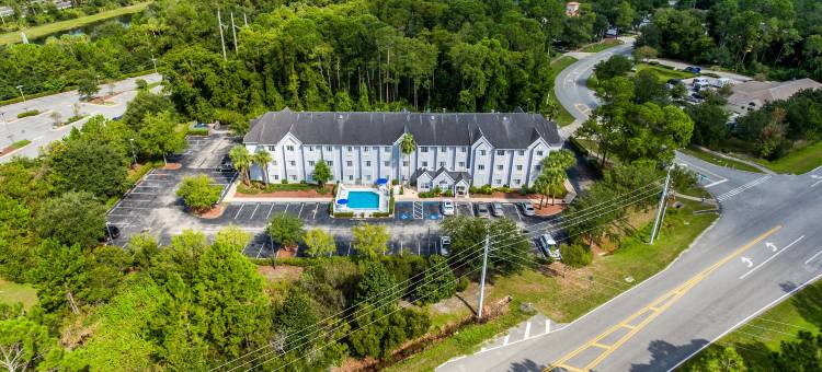 棕榈海岸 I-95 温德姆麦客达套房酒店(Microtel Inn & Suites by Wyndham Palm Coast I-95)图片