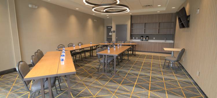 霍普金斯维尔会议中心假日套房酒店(Holiday Inn & Suites HOPKINSVILLE - CONVENTION CTR by IHG)图片