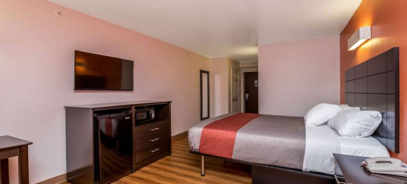 伊利诺伊伊皮奥里亚 6 号汽车旅馆(Motel 6 Peoria)图片