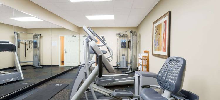 伊利呗盟套房酒店(Baymont by Wyndham Erie)图片