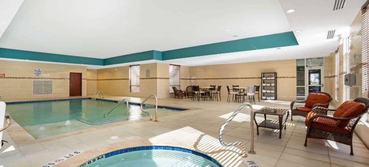 休斯顿威洛布鲁克拉昆塔温德姆套房酒店(La Quinta by Wyndham Houston Willowbrook Vintage Park)图片