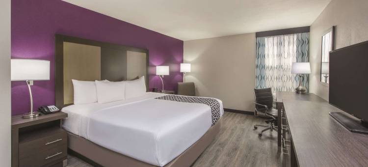 圣路易斯南费斯特斯拉昆塔温德姆套房酒店(La Quinta Inn & Suites by Wyndham Festus - St. Louis South)图片