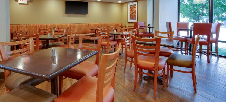 特雷霍特德鲁里套房酒店(Drury Inn & Suites Terre Haute)图片