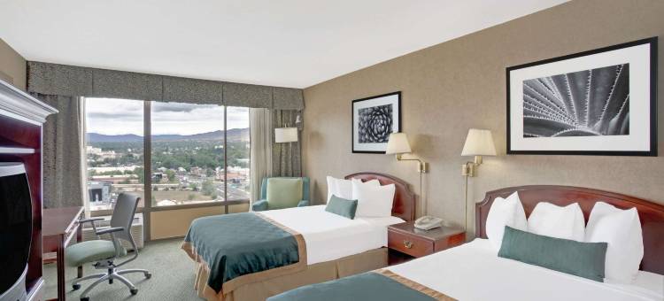 里诺华美达酒店及(Ramada by Wyndham Reno Hotel & Casino)图片