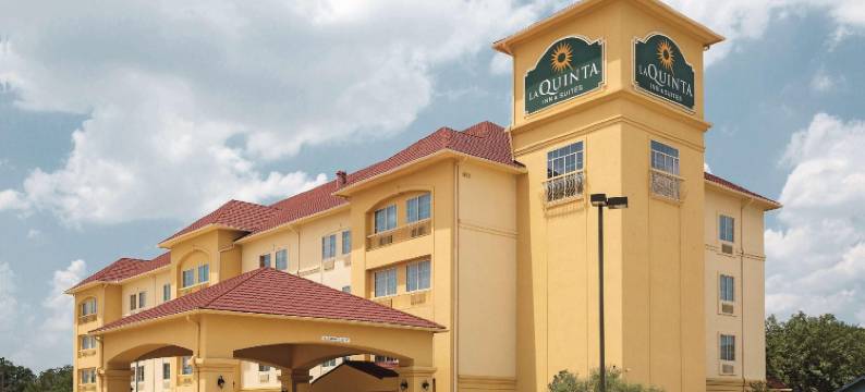 沃思堡东北购物中心拉昆塔温德姆套房酒店(La Quinta Inn & Suites by Wyndham Fort Worth NE Mall)图片