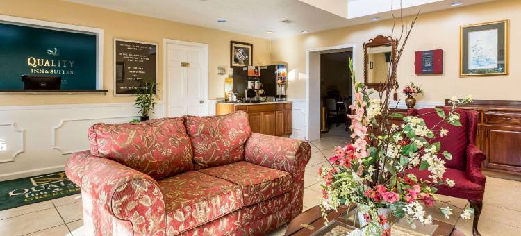 奥科尼湖附近凯艺套房酒店(Quality Inn & Suites Near Lake Oconee)图片