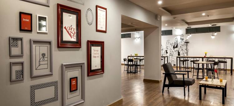 联排别墅 1175 格陵兰大酒店(FabHotel Greenland Grand - Nr Kalinga Stadium)图片