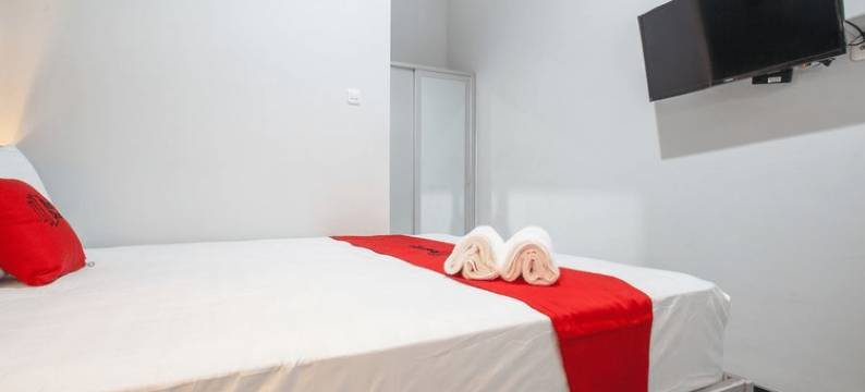 红多兹Plus酒店-近玛琅国立理工学院(RedDoorz Plus Near Politeknik Negeri Malang)图片