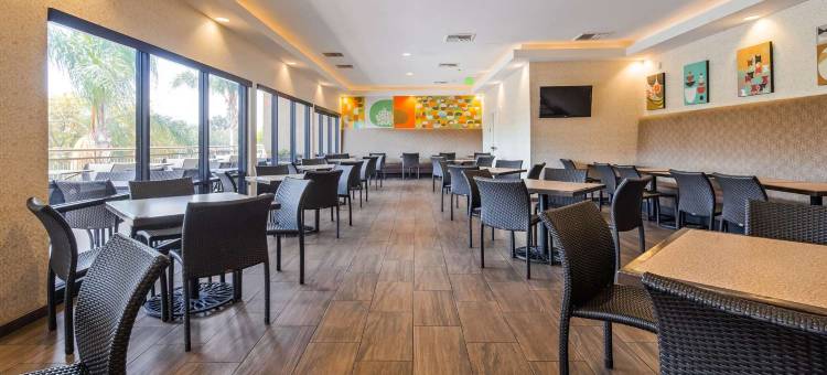 阿纳海姆贝斯特韦斯特优质酒店(Best Western Plus Anaheim Inn)图片