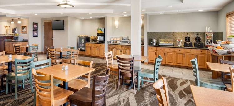 拉勒米美吟温德姆酒店-近怀俄明大学(AmericInn by Wyndham Laramie Near University of Wyoming)图片